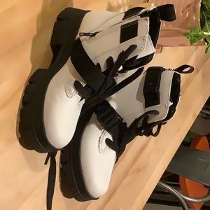 Women's Ashton Lace Up white boots